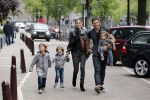 Amsterdam 27 juni 2013
Toriya Vaughan Haoud en haar man Greg Vaughan met hun kinderen op vakantie in Amsterdam.
Peter Smulders bv