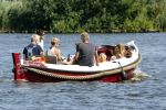 Vreeland 7 juli 2013
Wendy v Dijk en Erland Galjaard aan het varen op de vecht met hun dochter Lizzy Erland zijn dochter en vrienden.
Peter Smulders bv