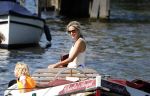 Vreeland 7 juli 2013
Wendy v Dijk en Erland Galjaard aan het varen op de vecht met hun dochter Lizzy Erland zijn dochter en vrienden.
Peter Smulders bv