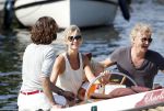 Vreeland 7 juli 2013
Wendy v Dijk en Erland Galjaard aan het varen op de vecht met hun dochter Lizzy Erland zijn dochter en vrienden.
Peter Smulders bv