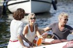 Vreeland 7 juli 2013
Wendy v Dijk en Erland Galjaard aan het varen op de vecht met hun dochter Lizzy Erland zijn dochter en vrienden.
Peter Smulders bv
