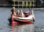 Vreeland 7 juli 2013
Wendy v Dijk en Erland Galjaard aan het varen op de vecht met hun dochter Lizzy Erland zijn dochter en vrienden.
Peter Smulders bv