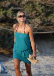 ibiza 17 juli 2013
Wendy Lizzy en Sem v Dijk en Erland Galjaard met zijn dochter Elena op het strand van Salinas. Ook de moeder van de Wendy was gezellig mee.
Peter Smulders bv