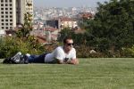 istanbul 22 mei 2013
Wesley Sneijder en zijn vrouw Yolanthe Sneijder Cabau met hun hond voor hun huis in Istanbul
Peter Smulders bv