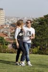 istanbul 22 mei 2013
Wesley Sneijder en zijn vrouw Yolanthe Sneijder Cabau met hun hond voor hun huis in Istanbul
Peter Smulders bv