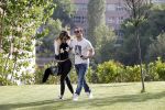 istanbul 22 mei 2013
Wesley Sneijder en zijn vrouw Yolanthe Sneijder Cabau met hun hond voor hun huis in Istanbul
Peter Smulders bv