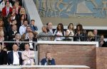 Amsterdam 3 juli 2013
Sjaak Swart 75 jaar . Hij viert dat met een wedstrijd met oud ajax spelers in het Olympisch stadion. Yolanthe Sneijder Cabau met familie van Wesley op de tribune
Peter Smulders bv
