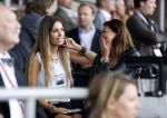 Amsterdam 3 juli 2013
Sjaak Swart 75 jaar . Hij viert dat met een wedstrijd met oud ajax spelers in het Olympisch stadion. Yolanthe Sneijder Cabau met Sabia Boulahrouz
Peter Smulders bv