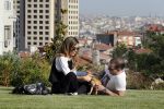istanbul 22 mei 2013
Wesley Sneijder en zijn vrouw Yolanthe Sneijder Cabau met hun hond voor hun huis in Istanbul
Peter Smulders bv