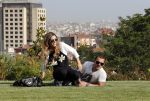 istanbul 22 mei 2013
Wesley Sneijder en zijn vrouw Yolanthe Sneijder Cabau met hun hond voor hun huis in Istanbul
Peter Smulders bv
