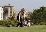 istanbul 22 mei 2013
Wesley Sneijder en zijn vrouw Yolanthe Sneijder Cabau met hun hond voor hun huis in Istanbul
Peter Smulders bv