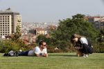 istanbul 22 mei 2013
Wesley Sneijder en zijn vrouw Yolanthe Sneijder Cabau met hun hond voor hun huis in Istanbul
Peter Smulders bv
