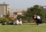 istanbul 22 mei 2013
Wesley Sneijder en zijn vrouw Yolanthe Sneijder Cabau met hun hond voor hun huis in Istanbul
Peter Smulders bv