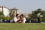 istanbul 22 mei 2013
Wesley Sneijder en zijn vrouw Yolanthe Sneijder Cabau met hun hond voor hun huis in Istanbul
Peter Smulders bv