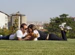 istanbul 22 mei 2013
Wesley Sneijder en zijn vrouw Yolanthe Sneijder Cabau met hun hond voor hun huis in Istanbul
Peter Smulders bv