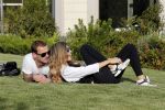 istanbul 22 mei 2013
Wesley Sneijder en zijn vrouw Yolanthe Sneijder Cabau met hun hond voor hun huis in Istanbul
Peter Smulders bv