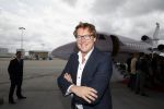Schiphol OOst 18 juni 2015
Presentatie cast the bodyguard met in de hoofdrollen Romy Monteiro Carolina Dijkhuizen Mark v Eeuwen en Dave Mantel. Albert Verlinde is de producent namens Stage entertainment.
Ze arriveren in het nieuwe prive vliegtuig van John de Mol op schiphol OOst