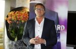 Schiphol OOst 18 juni 2015
Presentatie cast the bodyguard met in de hoofdrollen Romy Monteiro Carolina Dijkhuizen Mark v Eeuwen en Dave Mantel. Albert Verlinde is de producent namens Stage entertainment.
Ze arriveren in het nieuwe prive vliegtuig van John de Mol op schiphol OOst