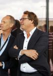 Schiphol OOst 18 juni 2015
Presentatie cast the bodyguard met in de hoofdrollen Romy Monteiro Carolina Dijkhuizen Mark v Eeuwen en Dave Mantel. Albert Verlinde is de producent namens Stage entertainment.
Ze arriveren in het nieuwe prive vliegtuig van John de Mol op schiphol OOst