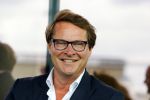Schiphol OOst 18 juni 2015
Presentatie cast the bodyguard met in de hoofdrollen Romy Monteiro Carolina Dijkhuizen Mark v Eeuwen en Dave Mantel. Albert Verlinde is de producent namens Stage entertainment.
Ze arriveren in het nieuwe prive vliegtuig van John de Mol op schiphol OOst
