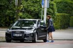Amsterdam 13 juni 2015
Amanda Beekman haalt haar kinderen op bij ex man Martijn Krabbe.