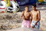 ibiza 5 augustus 2015
Lilly Becker en haar zoon en de zonen van Boris Becker op het strand van Cala Bassa