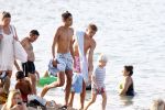 ibiza 5 augustus 2015
Lilly Becker en haar zoon en de zonen van Boris Becker op het strand van Cala Bassa