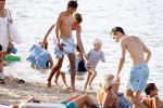 ibiza 5 augustus 2015
Lilly Becker en haar zoon en de zonen van Boris Becker op het strand van Cala Bassa