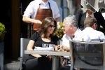 Amsterdam 11 juni 2015
Bram Moszkowicz met zijn vriendin Nienke Hoogervorst op terras in Amsterdam zuid