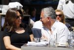 Amsterdam 11 juni 2015
Bram Moszkowicz met zijn vriendin Nienke Hoogervorst op terras in Amsterdam zuid