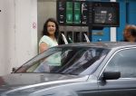 Amsterdam 16 juni 2015 
Caro Emerald gaat tanken met haar auto.