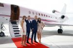 Schiphol OOst 18 juni 2015
Presentatie cast the bodyguard met in de hoofdrollen Romy Monteiro Carolina Dijkhuizen Mark v Eeuwen en Dave Mantel. Albert Verlinde is de producent namens Stage entertainment.
Ze arriveren in het nieuwe prive vliegtuig van John de Mol op schiphol OOst