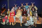 Rotterdam 9 augustus 2015
Edwin Smulders Johnny de Mol en Tomas v d Broek tijdens opnames van het rtl programma Down met Johnny. We gingen naar de premiere naar Wickie de Viking in het nieuwe Luxor. de cast Josje Huisman (Elza Eenoog/ Clodovea)
Remi de Smet (Wickie) 
Marleen van der Loo (Ilva) 
James Cooke (Tjurre) 
Steve Beirnaert (Snorre)
Jeroen Phaff (Vreselijke Sven)
Simon Zwiers (Halvar)
Menno KÃ¶hler (Faxe)
Joris Gootjes (Gorm)
Bas Timmers (Urobe)
Martine de Jager  (Greta)
Christophe Degelin (Piraat)
Remy Vetter (Piraat)