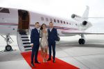 Schiphol OOst 18 juni 2015
Presentatie cast the bodyguard met in de hoofdrollen Romy Monteiro Carolina Dijkhuizen Mark v Eeuwen en Dave Mantel. Albert Verlinde is de producent namens Stage entertainment.
Ze arriveren in het nieuwe prive vliegtuig van John de Mol op schiphol OOst