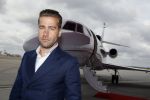 Schiphol OOst 18 juni 2015
Presentatie cast the bodyguard met in de hoofdrollen Romy Monteiro Carolina Dijkhuizen Mark v Eeuwen en Dave Mantel. Albert Verlinde is de producent namens Stage entertainment.
Ze arriveren in het nieuwe prive vliegtuig van John de Mol op schiphol OOst