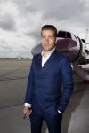 Schiphol OOst 18 juni 2015
Presentatie cast the bodyguard met in de hoofdrollen Romy Monteiro Carolina Dijkhuizen Mark v Eeuwen en Dave Mantel. Albert Verlinde is de producent namens Stage entertainment.
Ze arriveren in het nieuwe prive vliegtuig van John de Mol op schiphol OOst