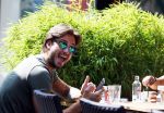 Amsterdam 17 juli 2015
Dave Roelvink met een dame waarvan Dave zegt dat het zijn manager is.