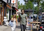 Amsterdam 17 juli 2015
Dave Roelvink met een dame waarvan Dave zegt dat het zijn manager is.