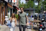 Amsterdam 17 juli 2015
Dave Roelvink met een dame waarvan Dave zegt dat het zijn manager is.