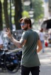 Amsterdam 17 juli 2015
Dave Roelvink met een dame waarvan Dave zegt dat het zijn manager is.