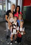 Rotterdam 9 augustus 2015
Edwin Smulders Johnny de Mol en Tomas v d Broek tijdens opnames van het rtl programma Down met Johnny. We gingen naar de premiere naar Wickie de Viking in het nieuwe Luxor. Dirk Kuyt met vrouw Gertrude en hun kinderen