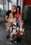 Rotterdam 9 augustus 2015
Edwin Smulders Johnny de Mol en Tomas v d Broek tijdens opnames van het rtl programma Down met Johnny. We gingen naar de premiere naar Wickie de Viking in het nieuwe Luxor. Dirk Kuyt met vrouw Gertrude en hun kinderen