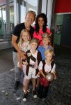 Rotterdam 9 augustus 2015
Edwin Smulders Johnny de Mol en Tomas v d Broek tijdens opnames van het rtl programma Down met Johnny. We gingen naar de premiere naar Wickie de Viking in het nieuwe Luxor. Dirk Kuyt met vrouw Gertrude en hun kinderen