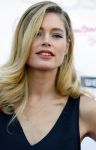 Amsterdam 30 juni 2015
Presentatie kleidinglijn WE ism Doutzen Kroes en Dance4life.
