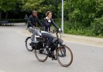 Amsterdam 18 juni 2015
Frank Rijkaard met zijn vrouw op de fiets in het vondelpark.