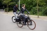 Amsterdam 18 juni 2015
Frank Rijkaard met zijn vrouw op de fiets in het vondelpark.