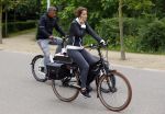Amsterdam 18 juni 2015
Frank Rijkaard met zijn vrouw op de fiets in het vondelpark.