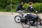 Amsterdam 18 juni 2015
Frank Rijkaard met zijn vrouw op de fiets in het vondelpark.