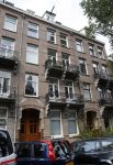 Amsterdam 14 augustus 2015  
Ivo Niehe op straat met heel veel kleding die hij van zijn auto naar een aapartement/huis brengt waar zijn zoon ook woont. Ivo heeft dit pand onlangs gekocht.