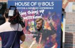 Amsterdam 13 augustus 2015  
Jan Versteegh van BNN tijdens opnames bij Bols